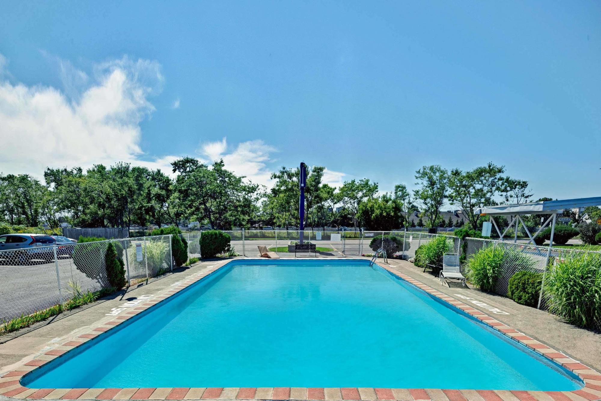 Weber Inn Kitchener Exteriér fotografie